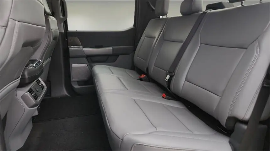 2025 Ford F-150 Lightning 1FT6W3LU5SWG11215