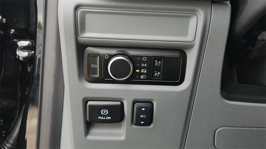 2025 Ford F-150 Lightning 1FT6W3LU5SWG11215
