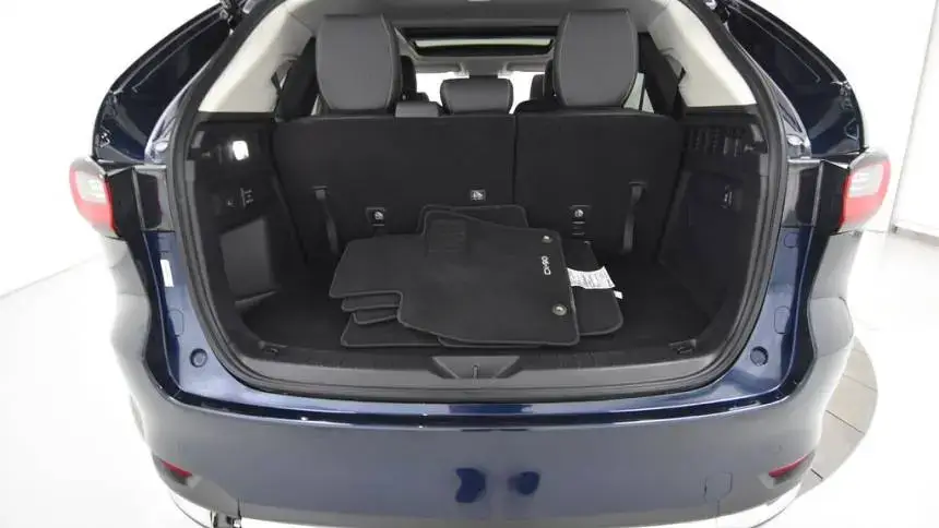 2024 Mazda CX-90 - Images - 32