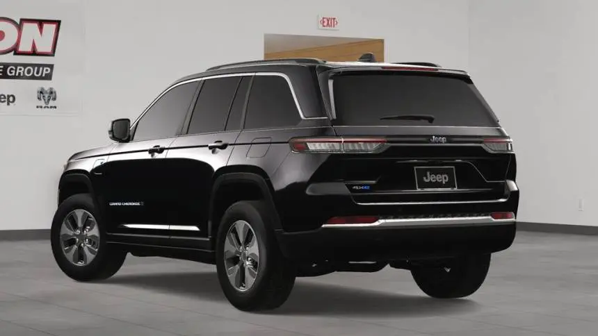 2025 Jeep Grand Cherokee 1C4RJYB62S8698586