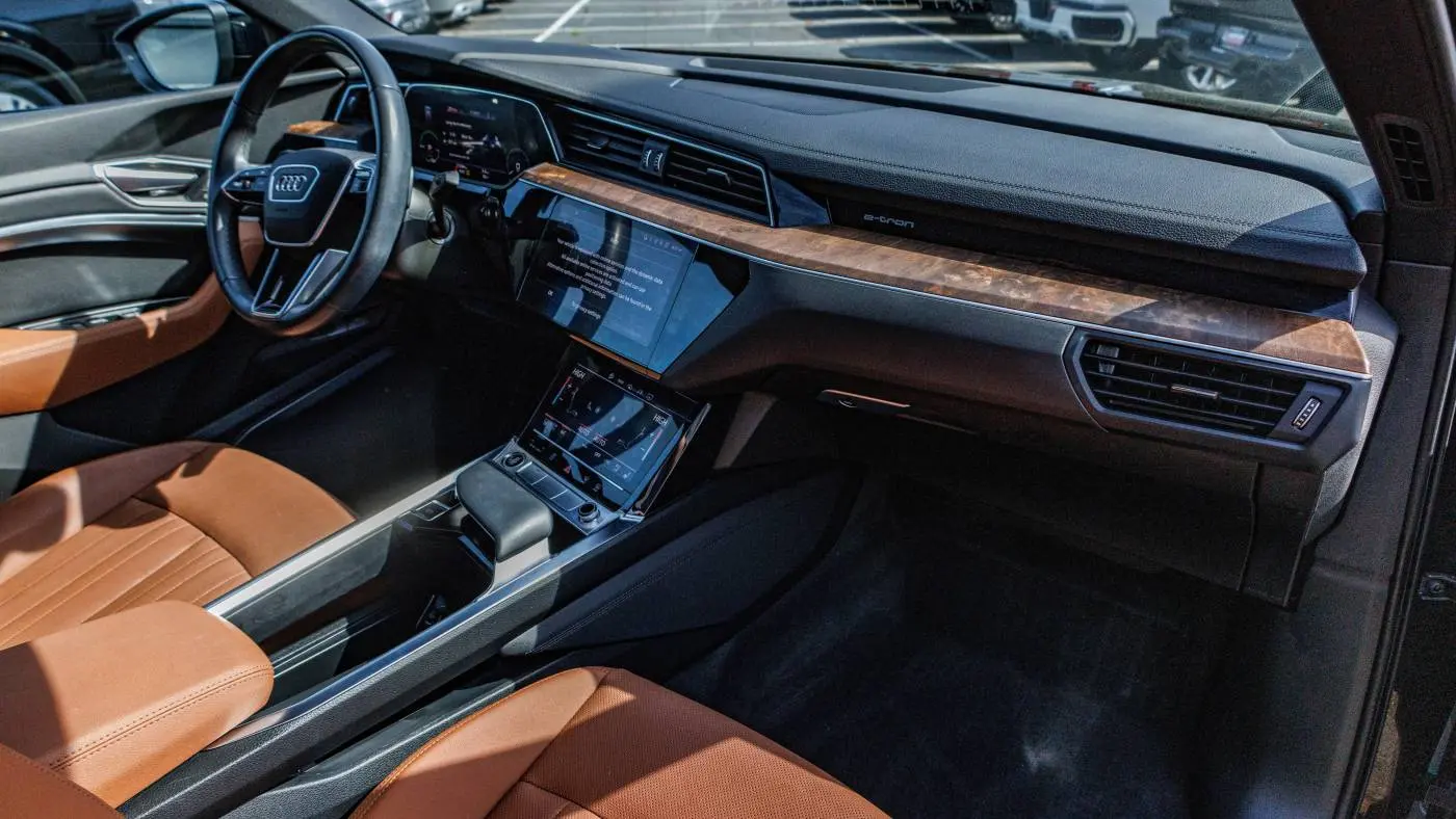 2022 Audi e-tron WA12AAGE2NB024173