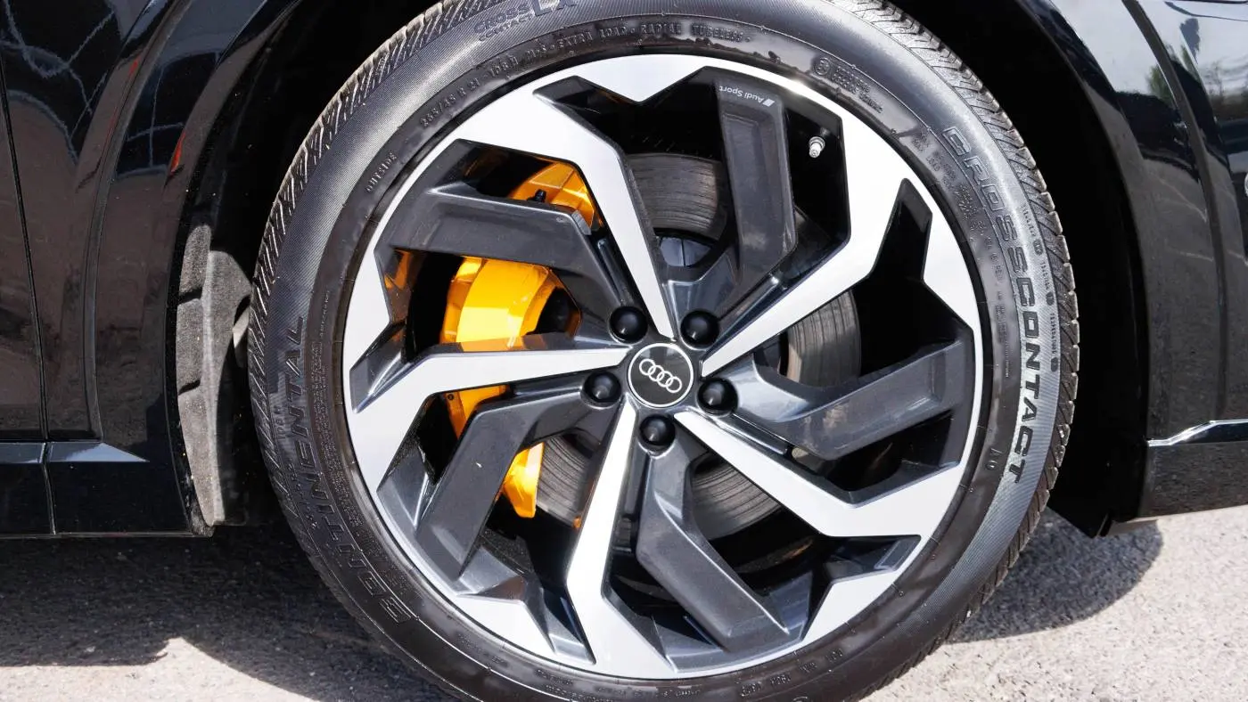 2022 Audi e-tron WA12AAGE2NB024173