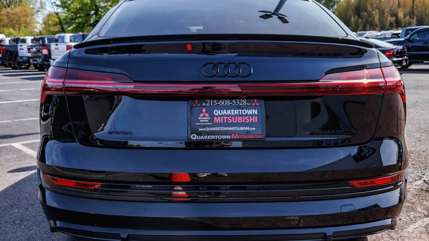 2022 Audi e-tron WA12AAGE2NB024173