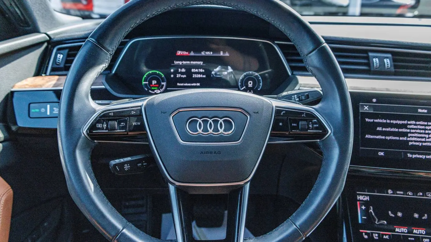 2022 Audi e-tron WA12AAGE2NB024173