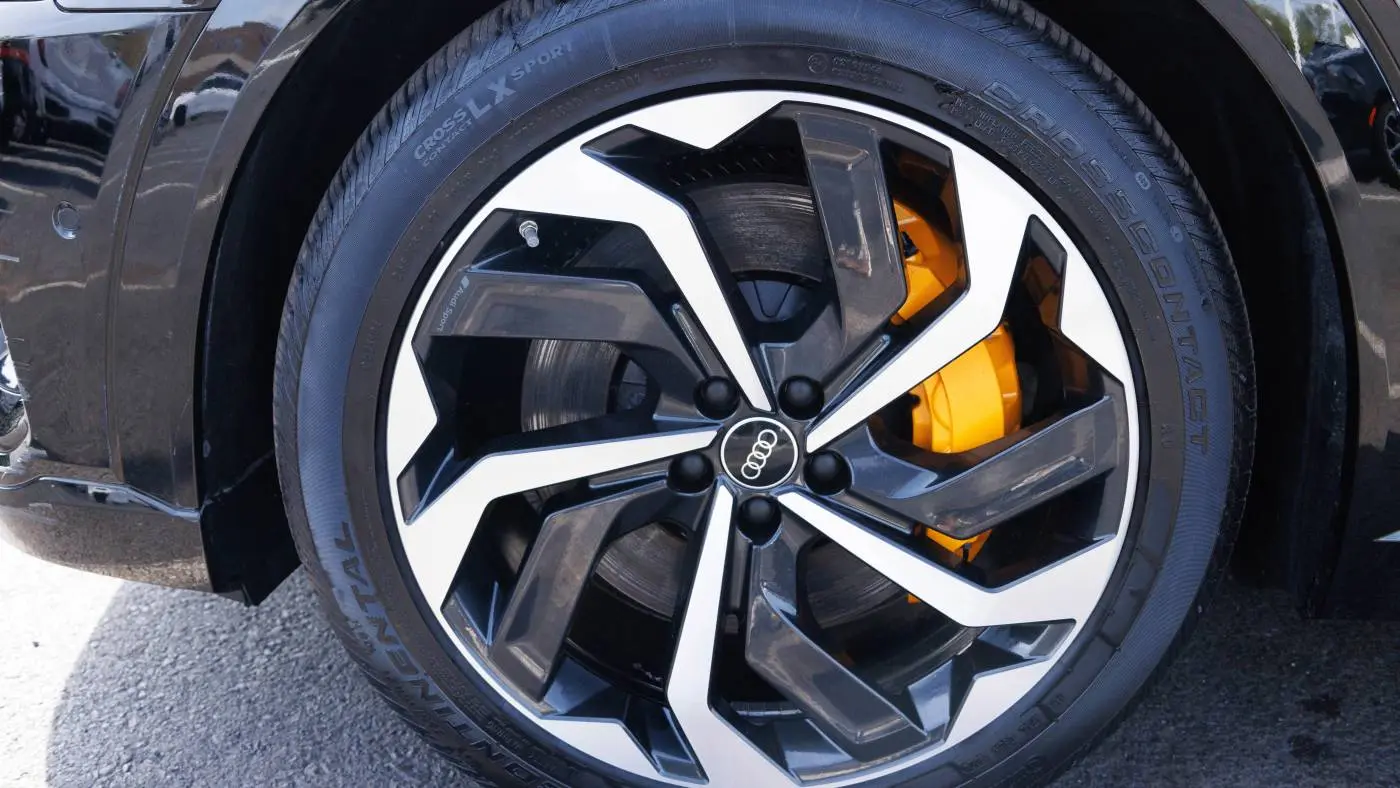 2022 Audi e-tron WA12AAGE2NB024173