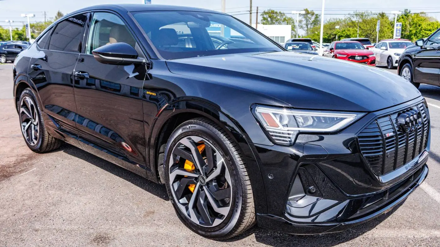 2022 Audi e-tron WA12AAGE2NB024173