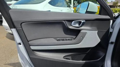 2022 Polestar 2 - Images - 21