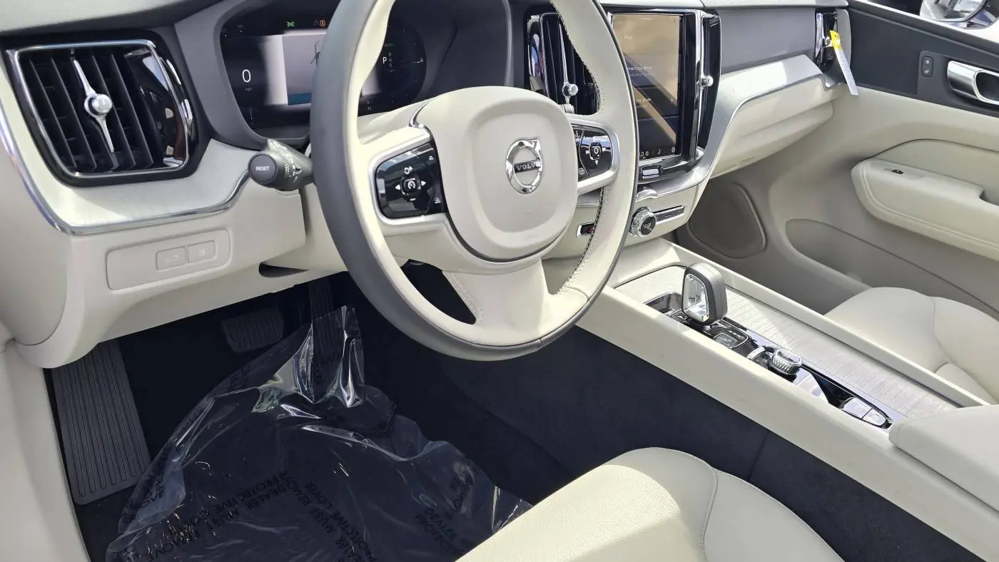 2025 Volvo XC60 YV4H60RC1S1216464