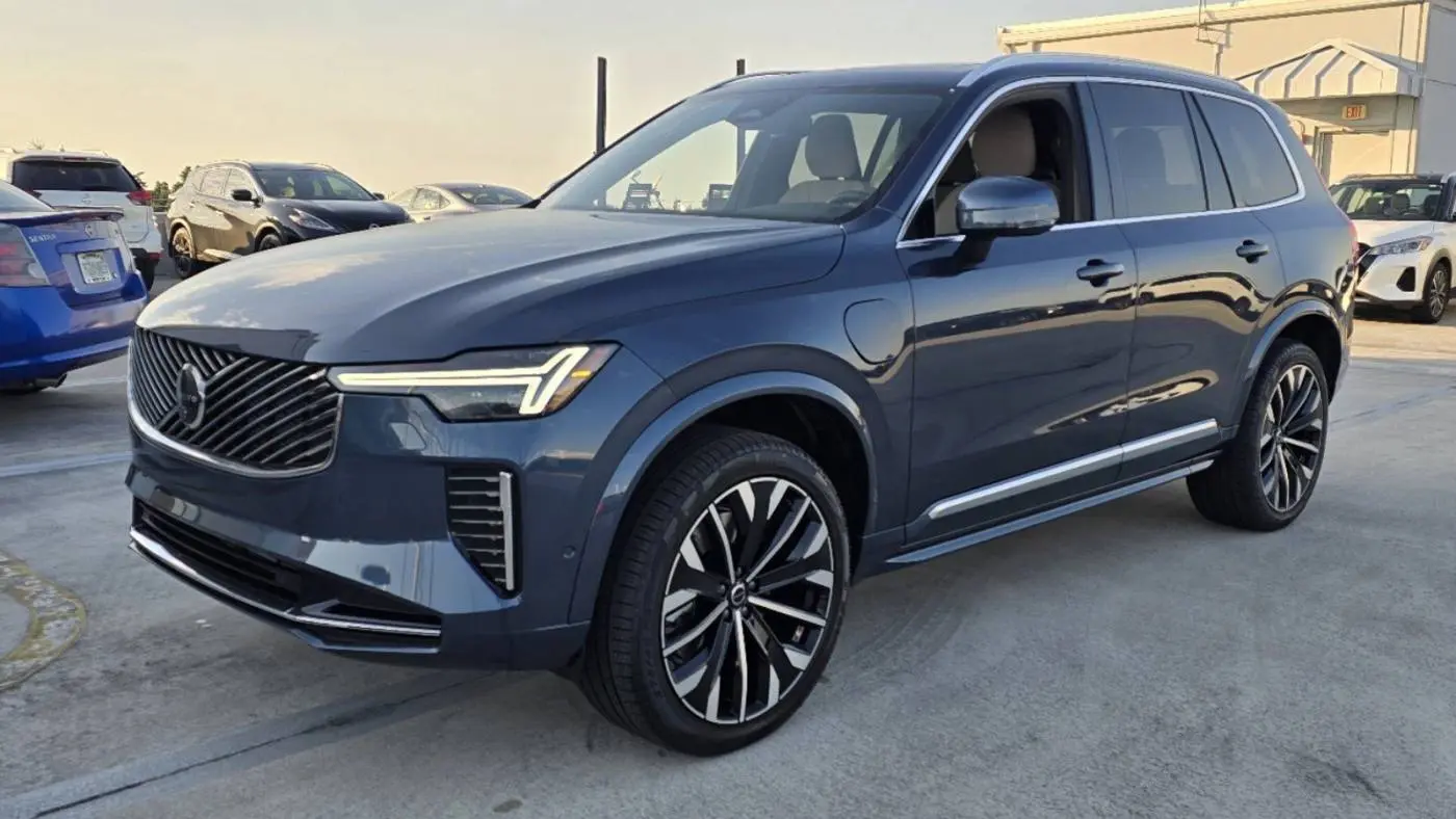 2025 Volvo XC90 YV4H60PG0S1390192