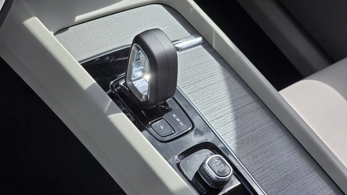 2025 Volvo XC60 YV4H60RC1S1216464