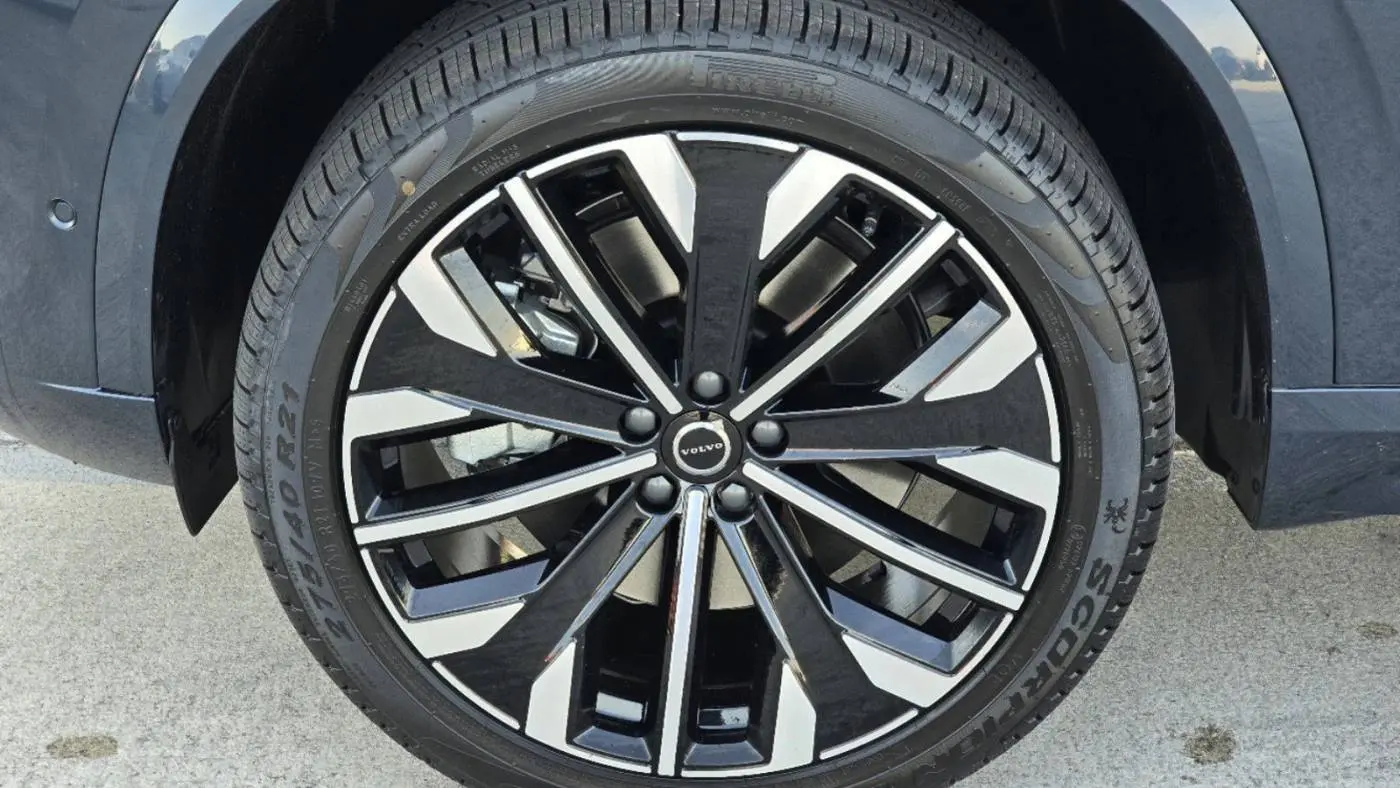2025 Volvo XC90 YV4H60PG0S1390192