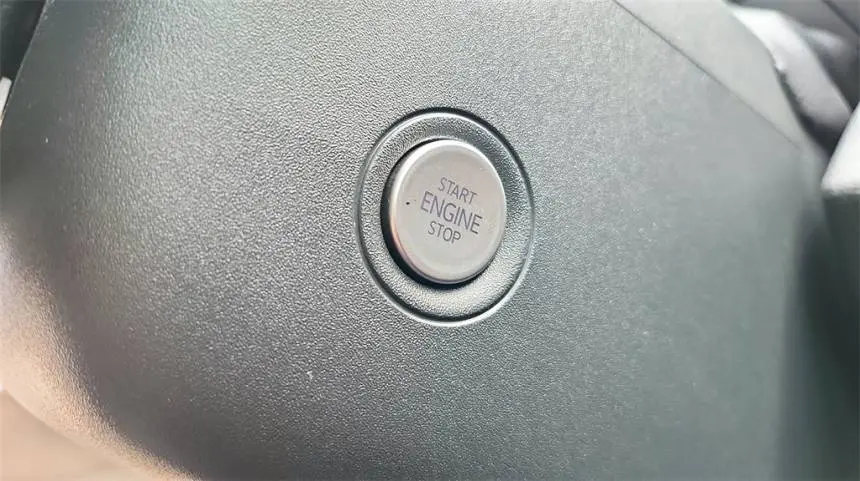 2021 Volkswagen ID.4 WVGKMPE25MP044195