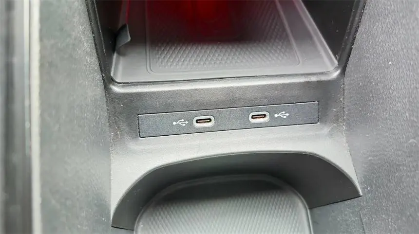 2021 Volkswagen ID.4 WVGKMPE25MP044195