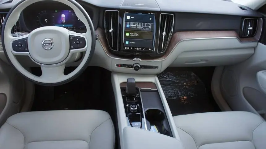 2022 Volvo XC60 YV4BR0DZ8N1954985