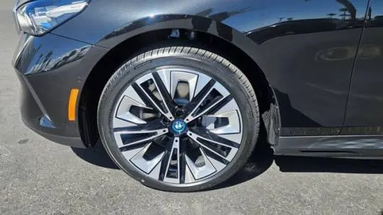 2025 BMW i5 WBY33FK08SCU83757