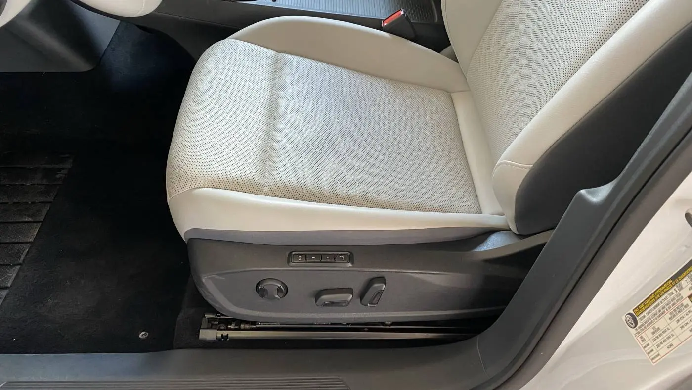 2021 Volkswagen ID.4 WVGDMPE22MP007615