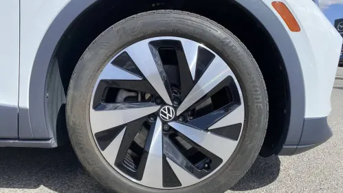 2021 Volkswagen ID.4 WVGDMPE22MP007615