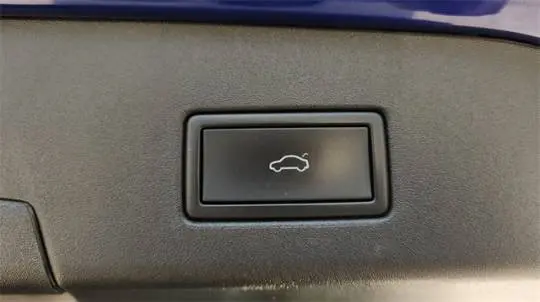 2021 Volkswagen ID.4 WVGTMPE23MP038304