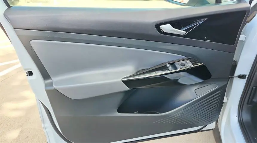 2021 Volkswagen ID.4 WVGRMPE25MP043403