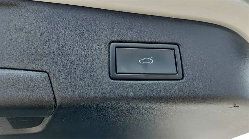 2021 Volkswagen ID.4 WVGKMPE25MP044195