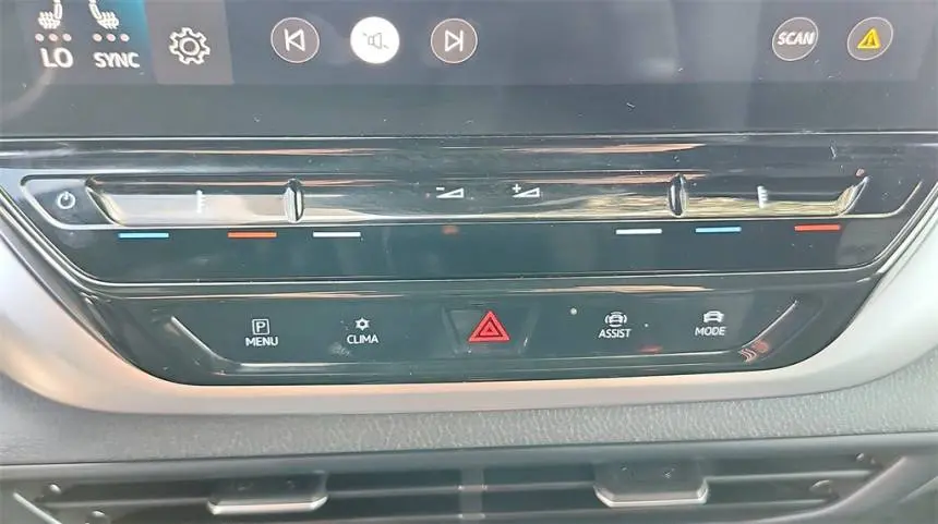 2021 Volkswagen ID.4 WVGRMPE25MP043403