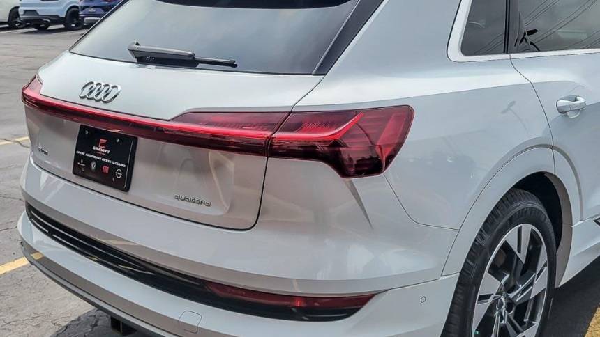 2021 Audi e-tron WA1LAAGEXMB002747