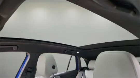 2021 Volkswagen ID.4 WVGTMPE23MP038304