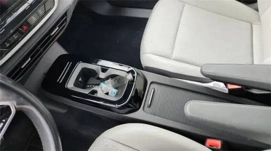 2021 Volkswagen ID.4 WVGTMPE23MP038304