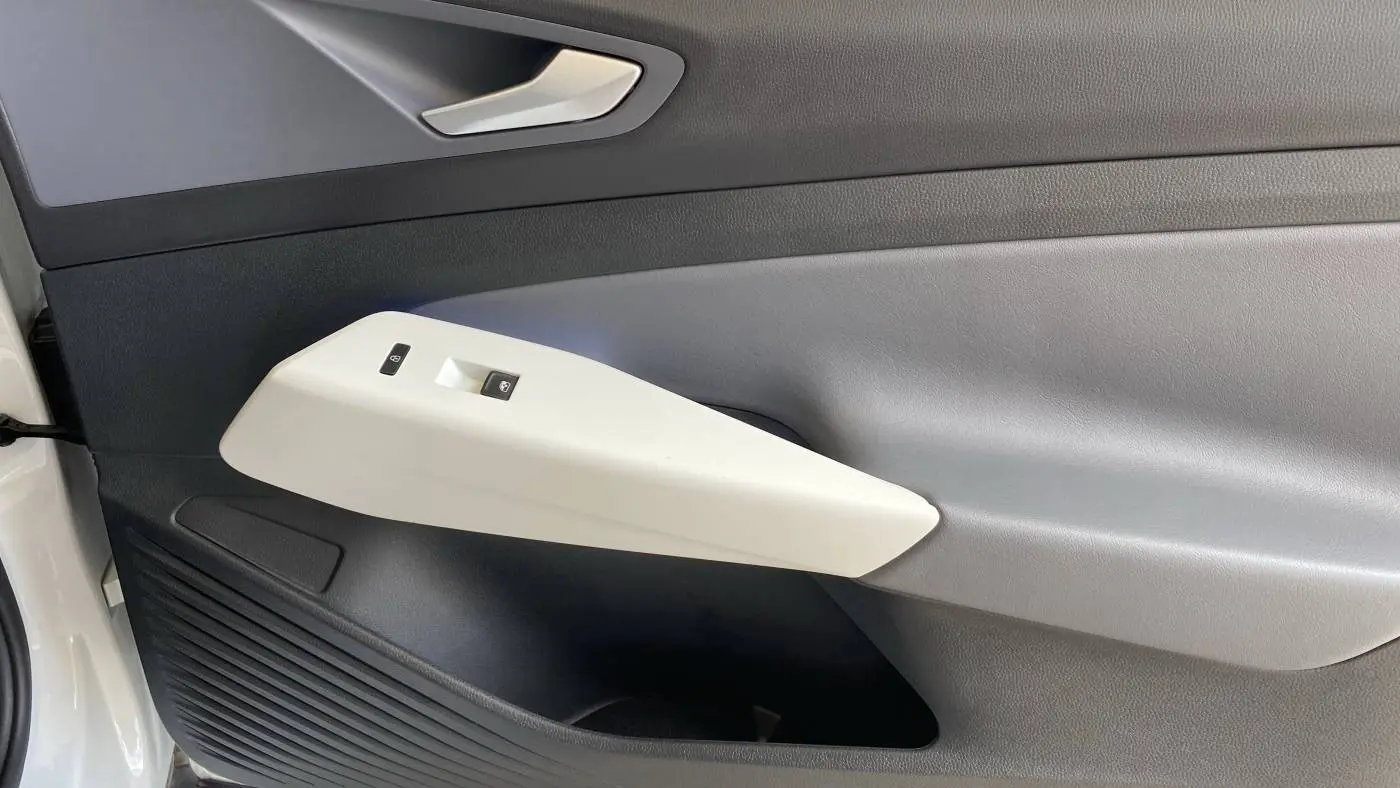 2021 Volkswagen ID.4 WVGDMPE22MP007615