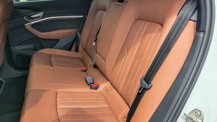 2021 Audi e-tron WA1LAAGEXMB002747