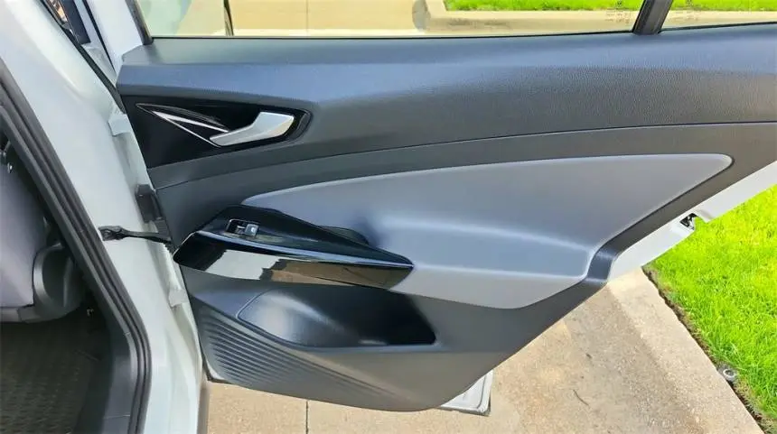 2021 Volkswagen ID.4 WVGRMPE25MP043403