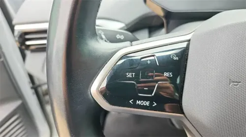 2021 Volkswagen ID.4 WVGKMPE25MP044195