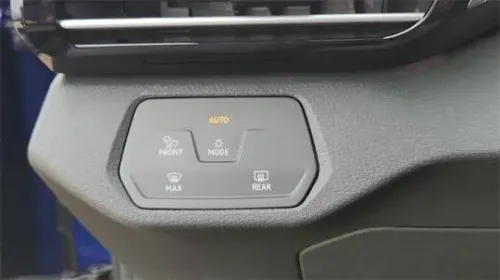 2021 Volkswagen ID.4 WVGTMPE23MP038304