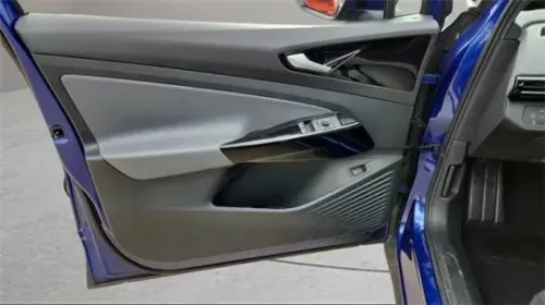 2021 Volkswagen ID.4 WVGTMPE23MP038304