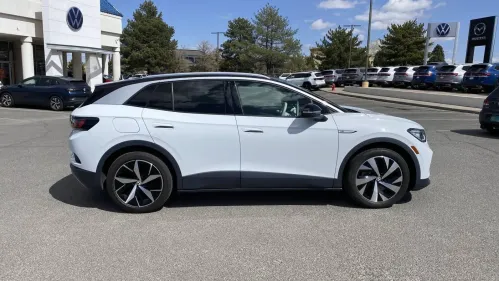 2021 Volkswagen ID.4 WVGDMPE22MP007615