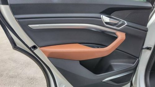 2021 Audi e-tron WA1LAAGEXMB002747