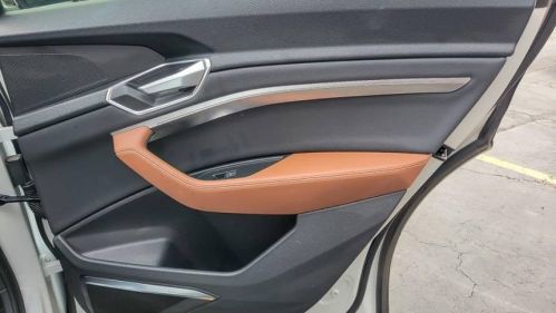 2021 Audi e-tron WA1LAAGEXMB002747
