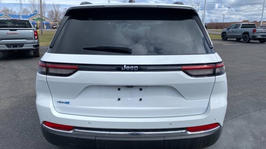 2022 Jeep Grand Cherokee 1C4RJYB64N8747789