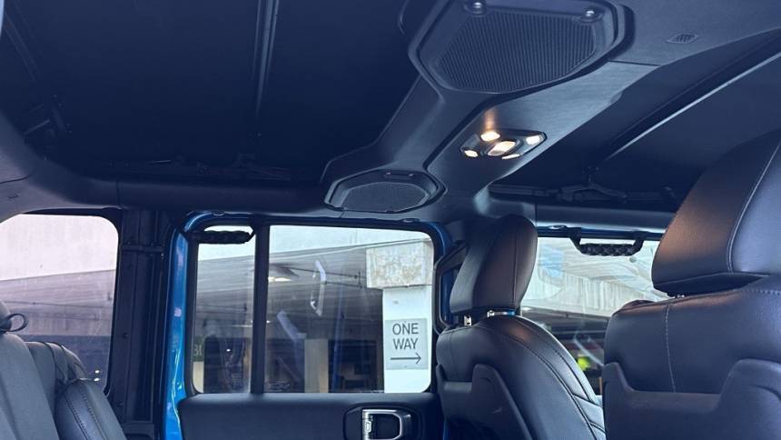 2022 Jeep Wrangler 1C4JJXR63NW106741