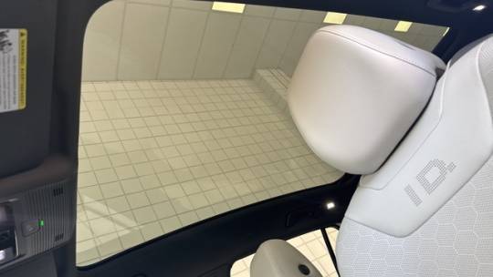 2021 Volkswagen ID.4 WVGTMPE29MP058122