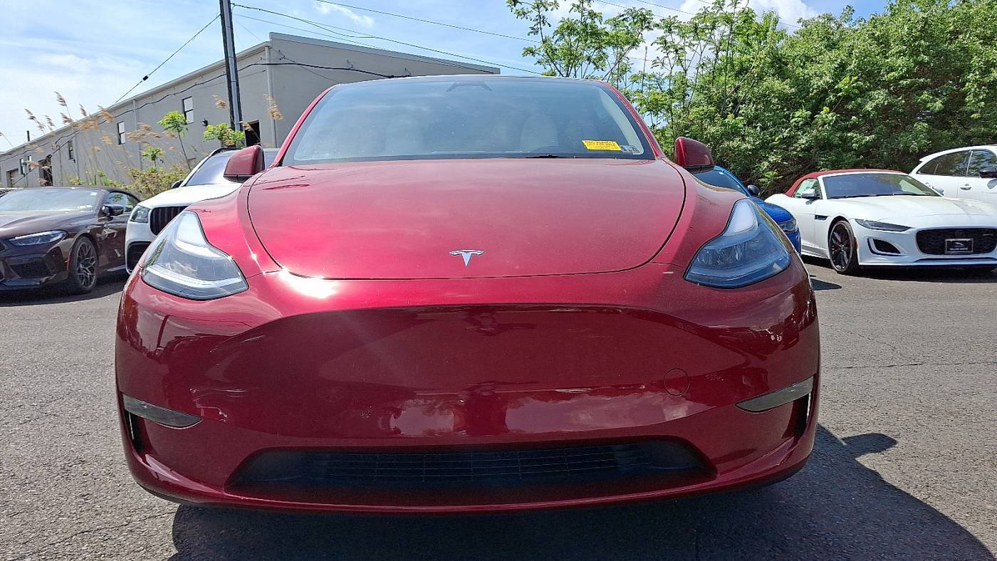 2024 Tesla Model Y 7SAYGDEF7RA277567