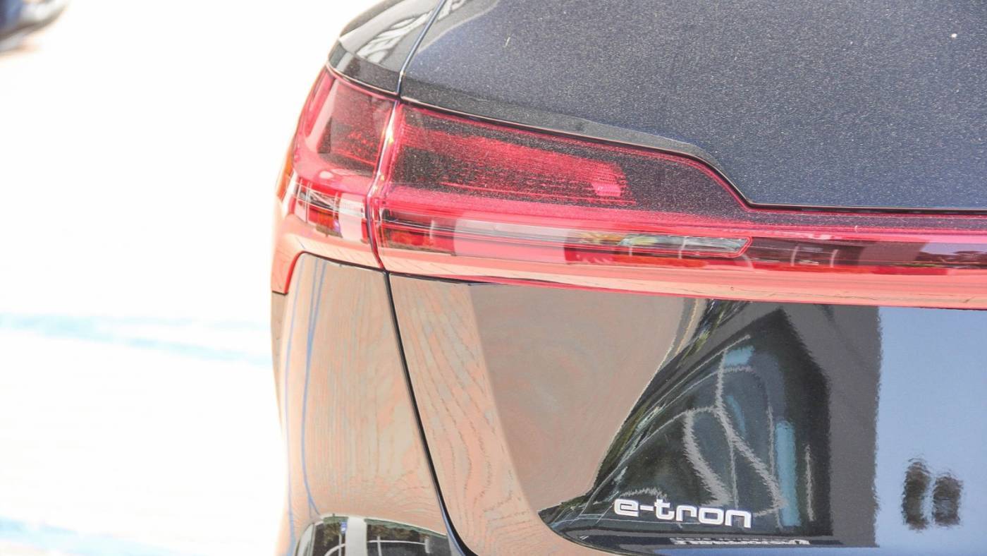 2022 Audi e-tron WA1AAAGEXNB031125