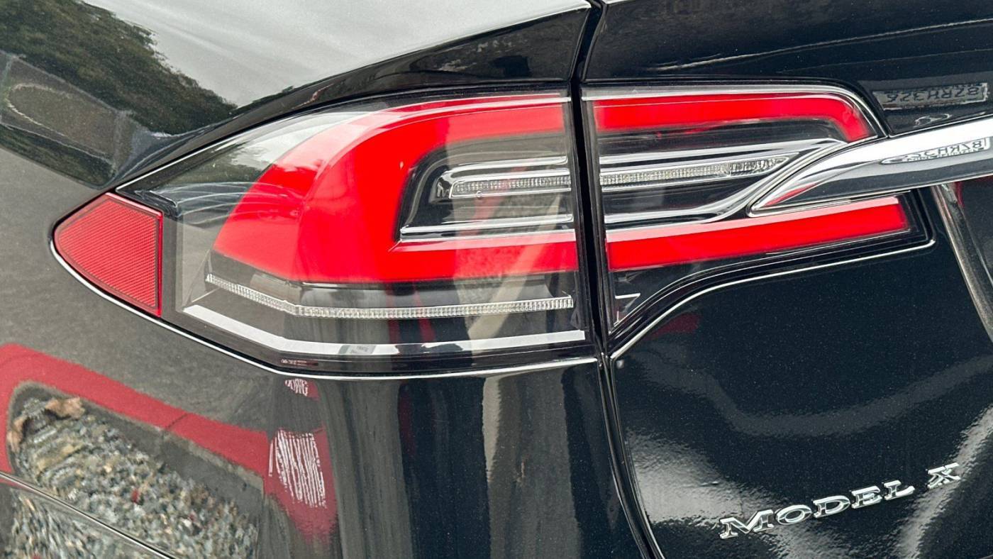 2019 Tesla Model X 5YJXCBE23KF155951