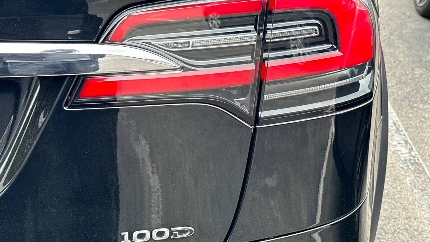 2019 Tesla Model X 5YJXCBE23KF155951