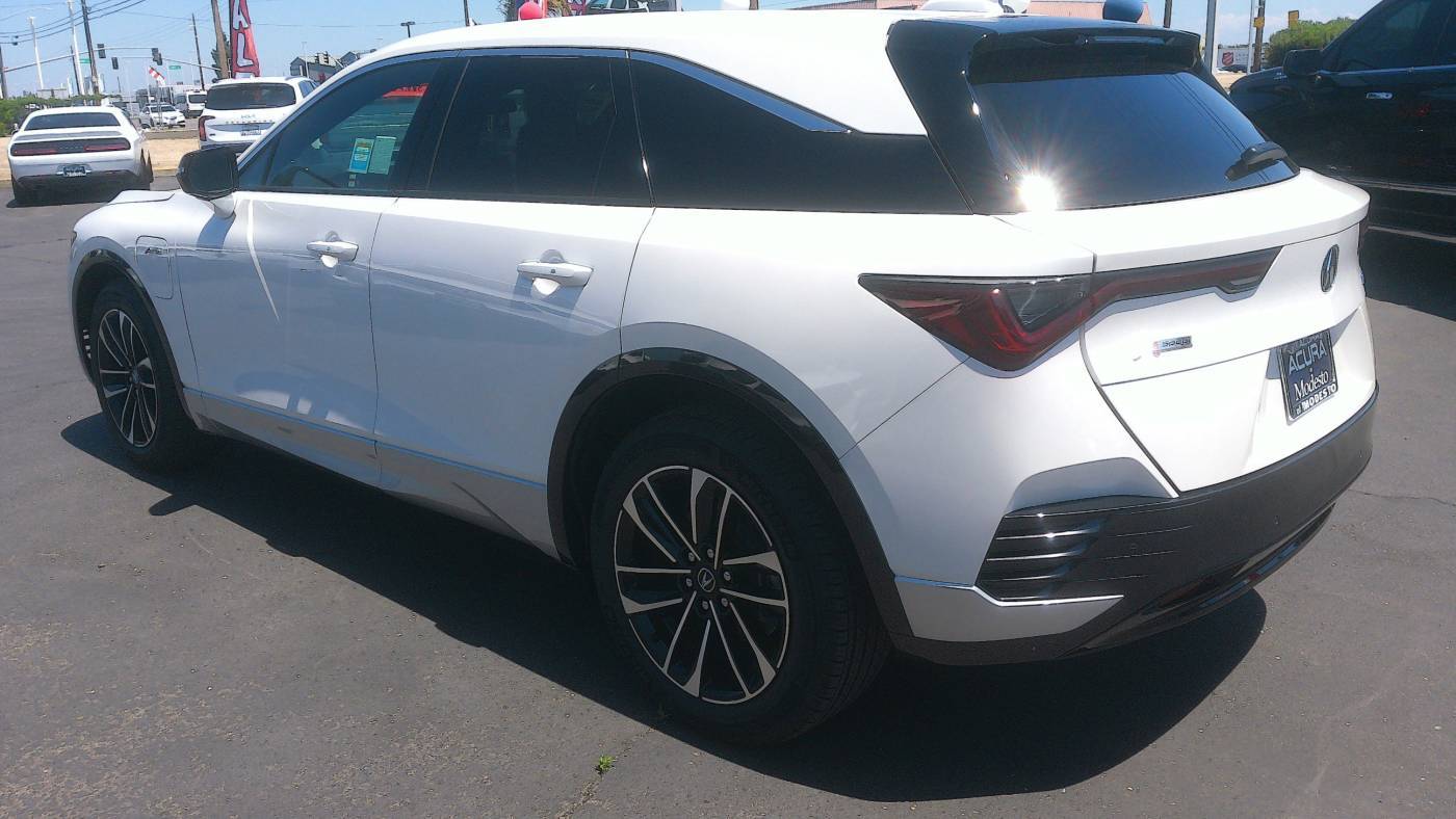 2024 Acura ZDX 4W5KHMRK0RZ505027