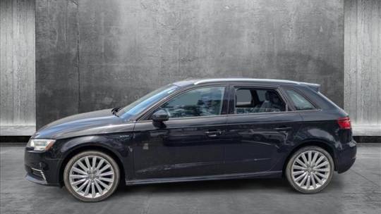 2017 Audi A3 Sportback e-tron WAUUPBFF2HA064208
