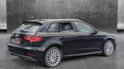 2017 Audi A3 Sportback e-tron WAUUPBFF2HA064208