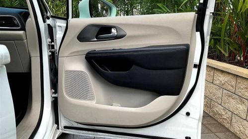2021 Chrysler Pacifica 2C4RC1L74MR603025