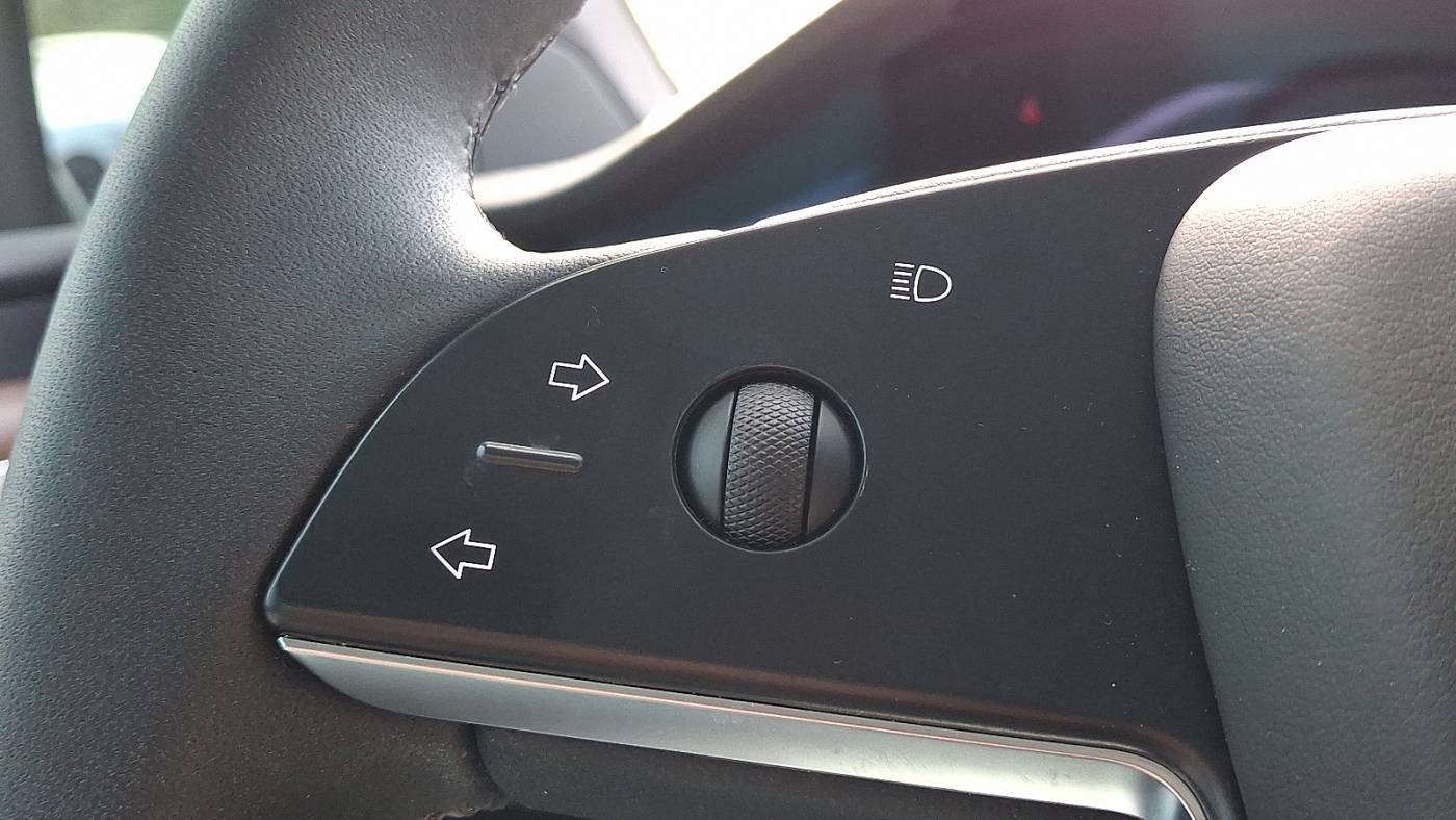 2023 Tesla Model X 7SAXCBE51PF370264