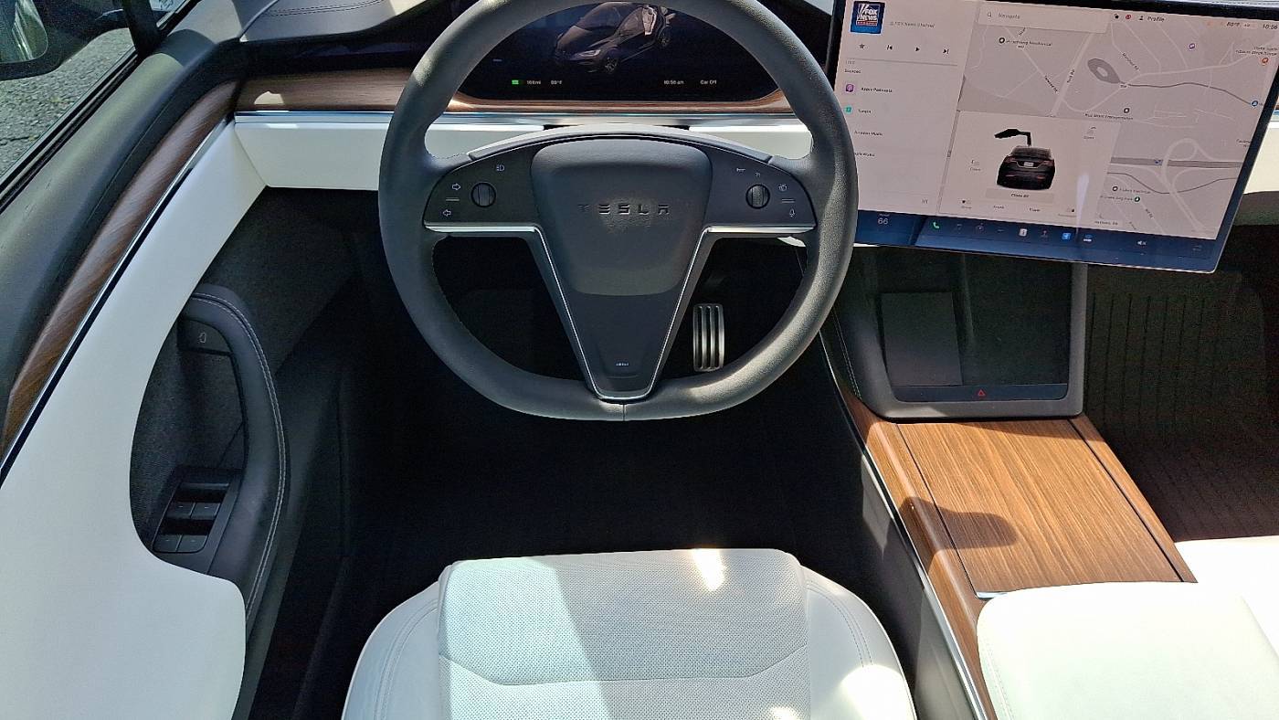 2023 Tesla Model X 7SAXCBE51PF370264